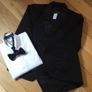 Boys size 7 tuxedo very nearly new - worn once